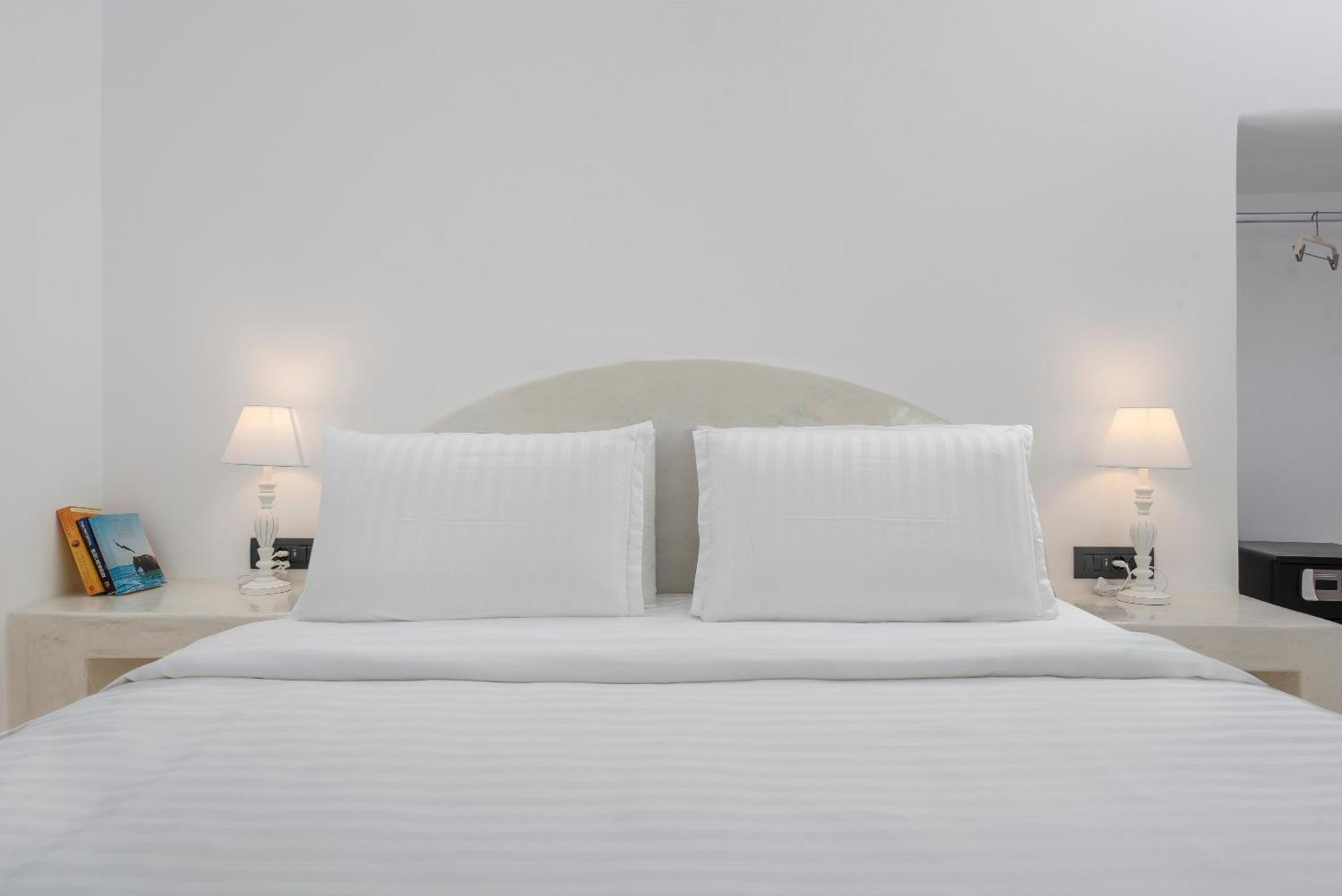Sole D'Oro Luxury Suites Oía Quarto foto